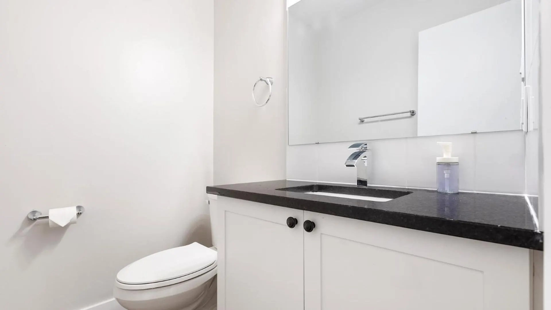 Private Home In Nepean For Family - 14 Minutes From Downtown オタワ 別荘